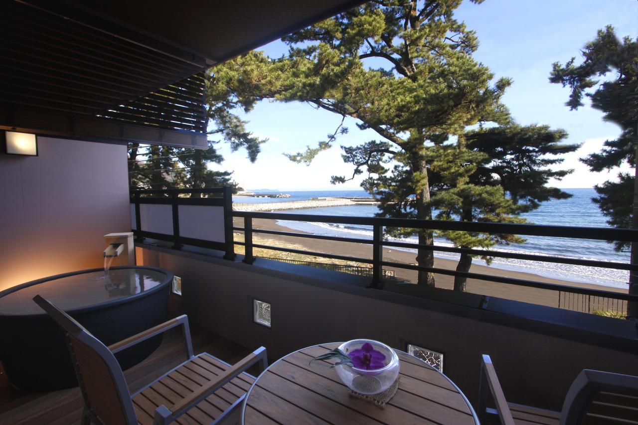Hotel New Tomiyoshi à Atami  Extérieur photo