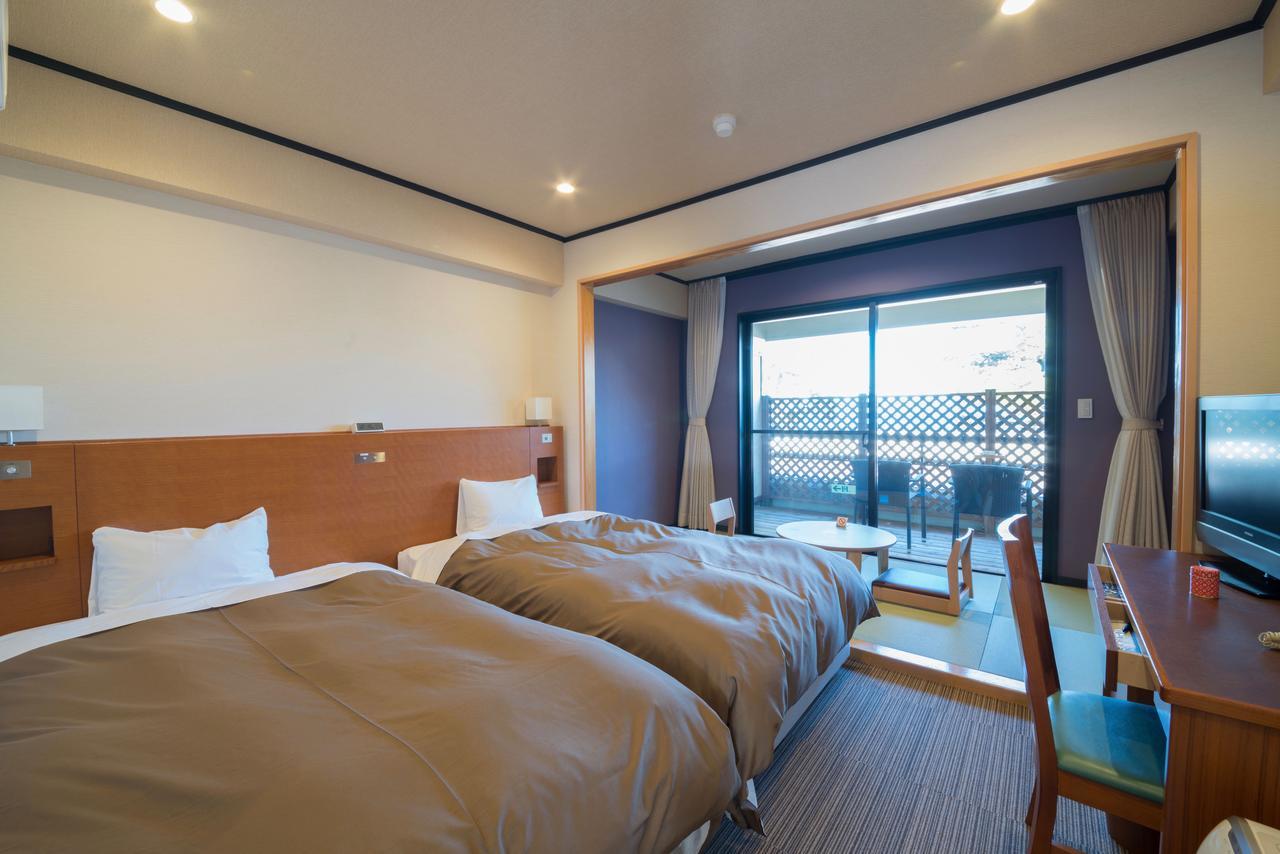 Hotel New Tomiyoshi à Atami  Extérieur photo
