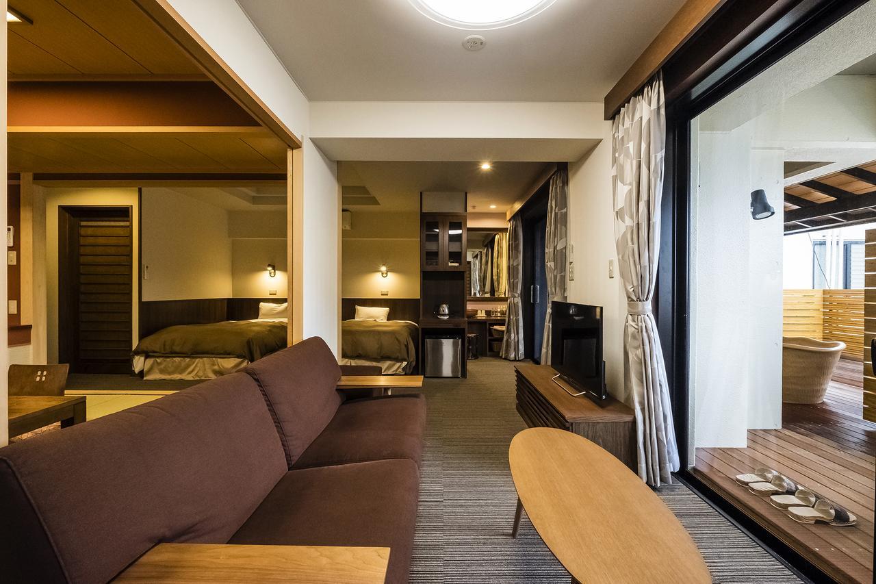 Hotel New Tomiyoshi à Atami  Extérieur photo