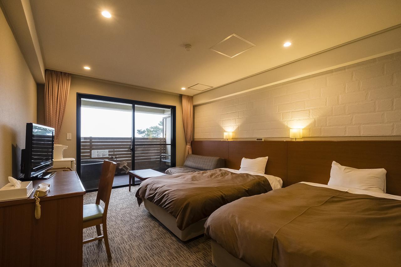 Hotel New Tomiyoshi à Atami  Extérieur photo